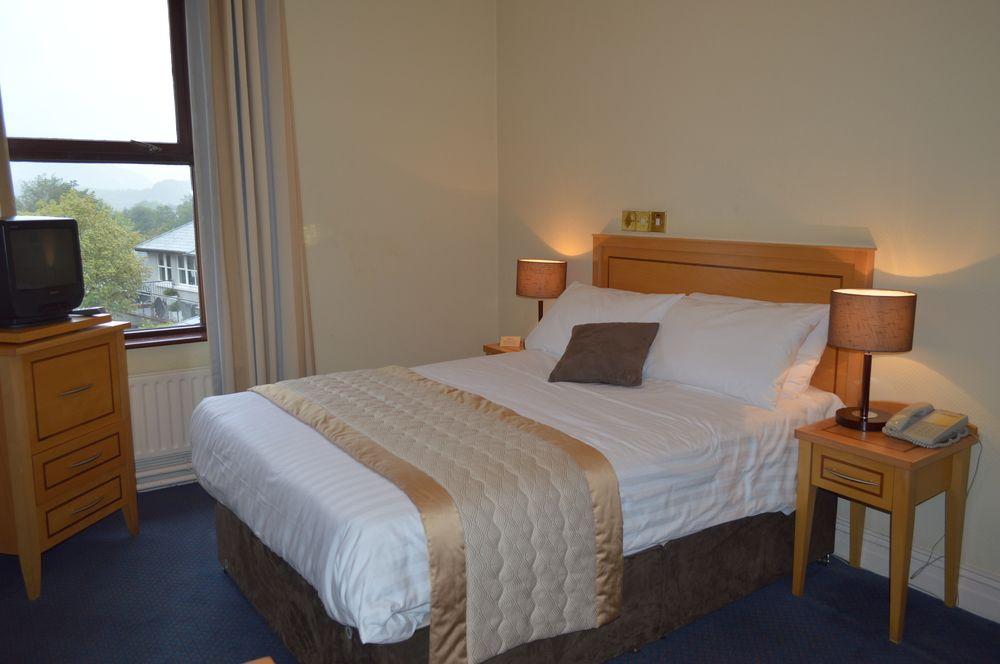 The Lakeside Hotel & Leisure Centre Killaloe Exteriör bild