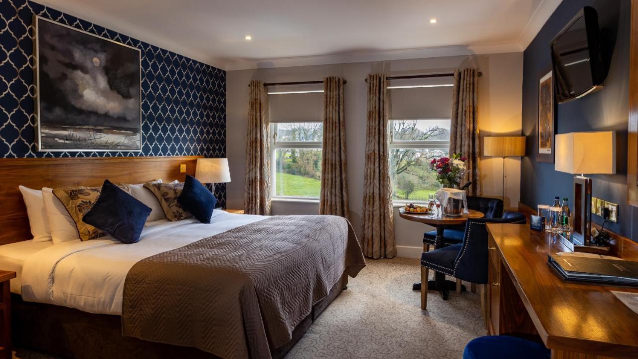 The Lakeside Hotel & Leisure Centre Killaloe Exteriör bild