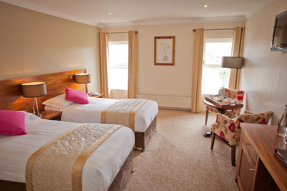 The Lakeside Hotel & Leisure Centre Killaloe Exteriör bild