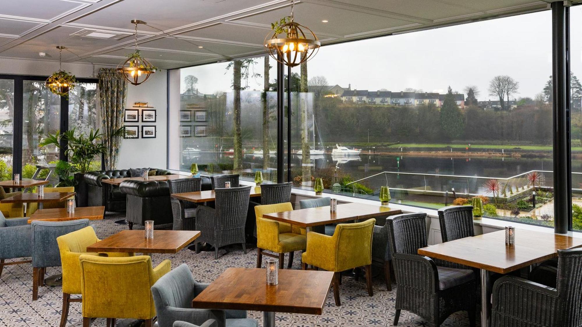 The Lakeside Hotel & Leisure Centre Killaloe Exteriör bild
